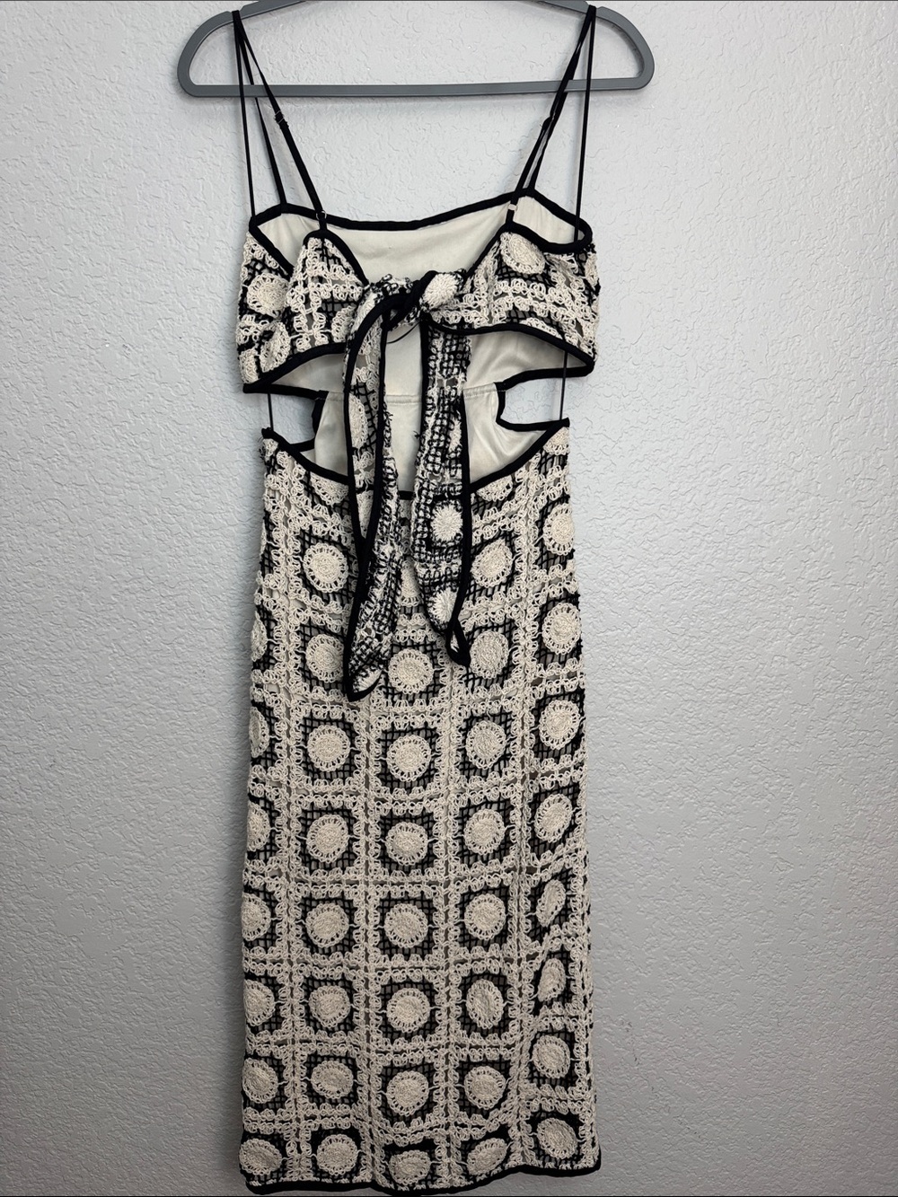 Fore Crochet Cut Out Tie Back Dress Size Small Spaghetti Strap Bow Knit Vacation - Picture 4 of 6